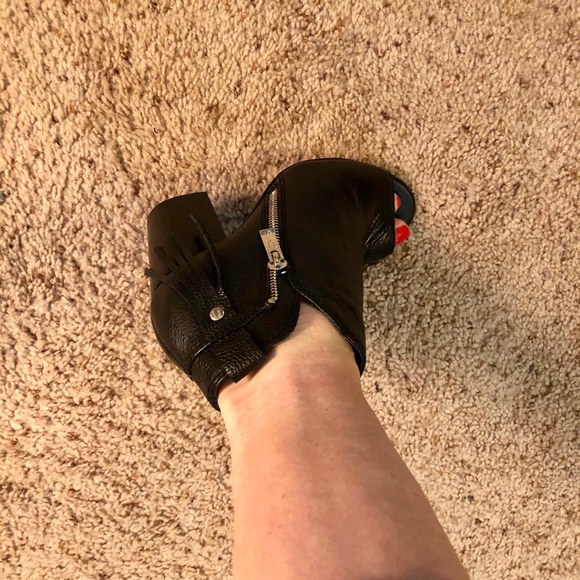 Cute Booties - Picture 3 of 9